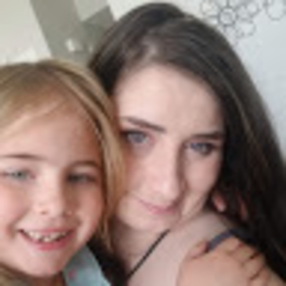 Meet your Posher, Nisha - Picture 1 of 1